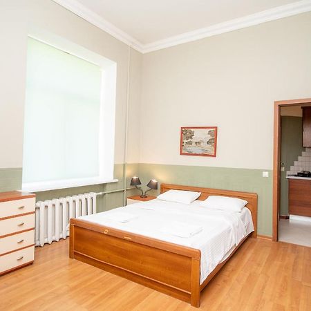 Ferienwohnung Простора 3 Кімнатна Біля Майдану Незалежності Kiew Exterior foto